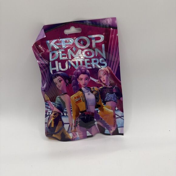 Newest Trending Show KPOP DEMON HUNTER blind Bag - Picture 1 of 2